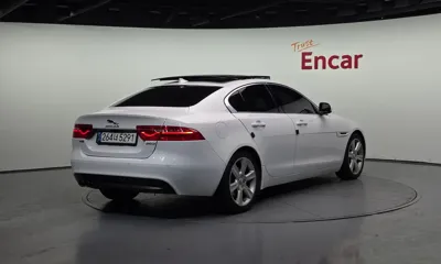Jaguar XE 2016, 163335 км, за 2931.6 USD