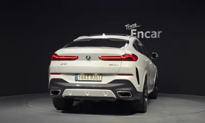 BMW X6 2022, 65117 км, за 50016.51 USD