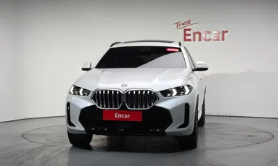 BMW X6 2025, 12848 км, за 72011.88 USD
