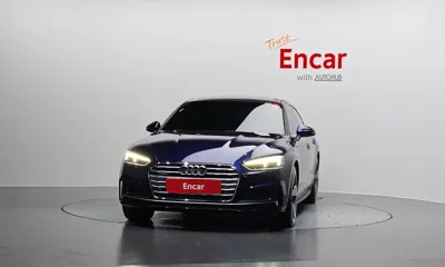 Audi A5 2019, 51996 км, за 15747.67 USD