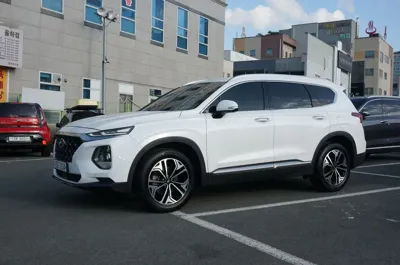 Hyundai Santafe 2019, 66360 км, за 14171.48 USD