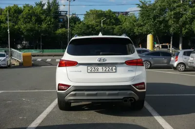 Hyundai Santafe 2019, 66360 км, за 14171.48 USD