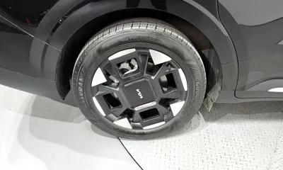 Kia Canival 2025, 32475 км, за 27082.92 USD