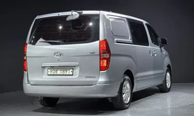 Hyundai Starex 2018, 191663 км, за 6291.39 USD