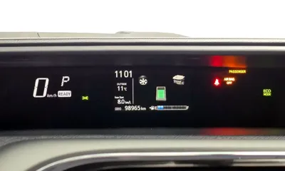 Toyota Prius 2018, 98965 км, за 8205.33 USD - фото 8