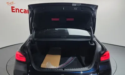 BMW 5-Series 2023, 61939 км, за 26158.92 USD - фото 20