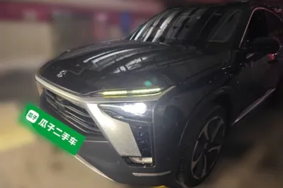 Nio ES8 · 2022 год