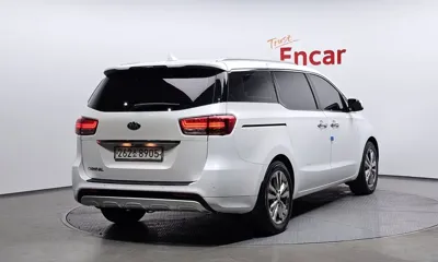 Kia Canival 2017, 142312 км, за 7466.14 USD