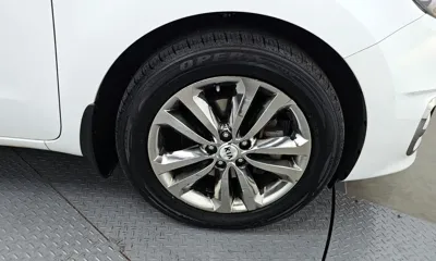 Kia Canival 2017, 142312 км, за 7466.14 USD