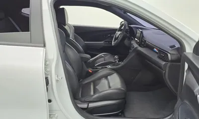 Hyundai Veloster 2019, 112525 км, за 9038.99 USD - фото 11