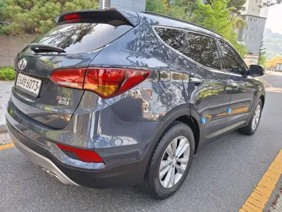 Hyundai Santafe 2016, 179973 км, за 7877.12 USD