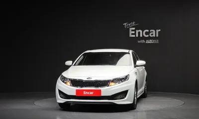 Kia K5 2011, 129070 км, за 2775.02 USD