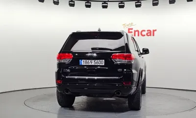 Jeep Cherokee 2018, 132499 км, за 10548.12 USD