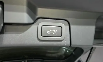 Land Rover Range Rover Evoque 2019, 40055 км, за 12026.26 USD - фото 34