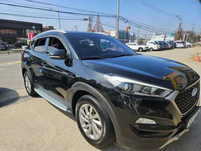 Hyundai Tucson 2017, 107600 км, за 5850.61 USD
