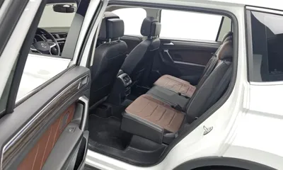 Volkswagen Tiguan 2023, 14095 км, за 21150.81 USD - фото 12