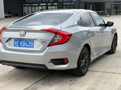 Honda Civic 2022, 50000 км, за 7271.68 USD