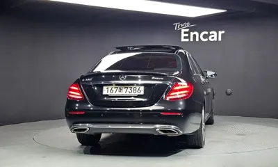 Mercedes-Benz E-Class 2017, 155537 км, за 11230.84 USD