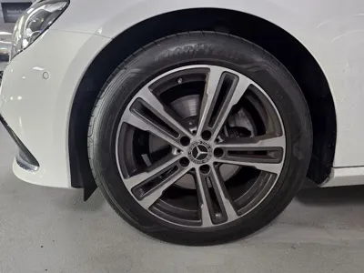 Mercedes-Benz E-Class 2023, 4162 км, за 29967.44 USD
