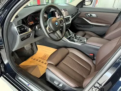 BMW 3 Series 2022, 50000 км, за 29693.36 USD