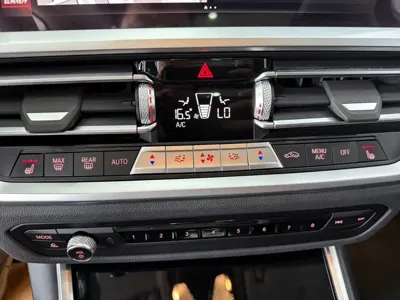 BMW 3 Series 2022, 50000 км, за 29693.36 USD - фото 6