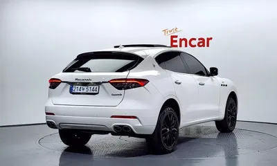 Maserati Levante 2022, 27601 км, за 33630.65 USD