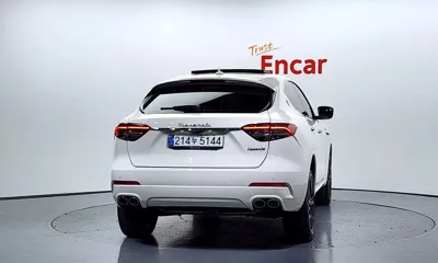 Maserati Levante 2022, 27601 км, за 33630.65 USD