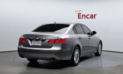 Hyundai Genesis 2010, 173581 км, за 2561.74 USD