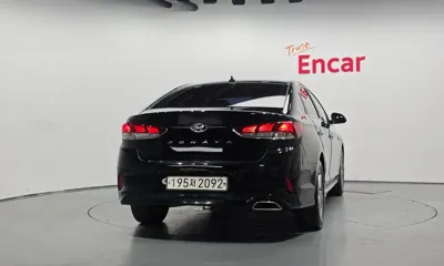 Hyundai Sonata 2019, 124579 км, за 7220.69 USD
