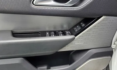 Land Rover Range Rover Velar 2018, 114623 км, за 18434.09 USD - фото 16