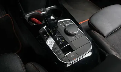 BMW 1-Series 2020, 77466 км, за 12880.57 USD - фото 9