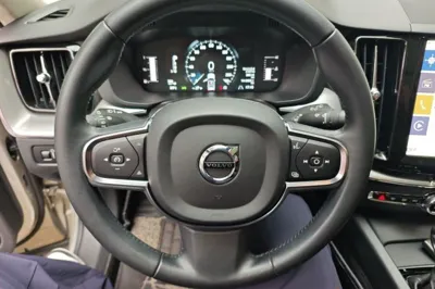 Volvo XC60 2019, 38500 км, за 17814 USD - фото 10