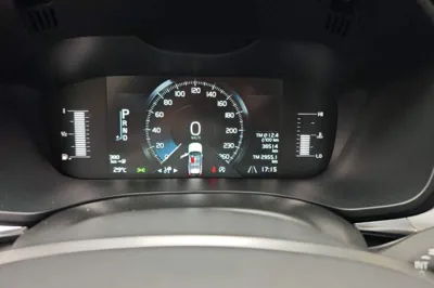 Volvo XC60 2019, 38500 км, за 17814 USD - фото 12