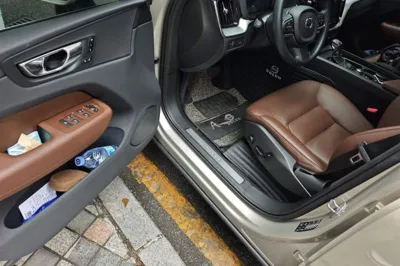 Volvo XC60 2019, 38500 км, за 17814 USD - фото 16