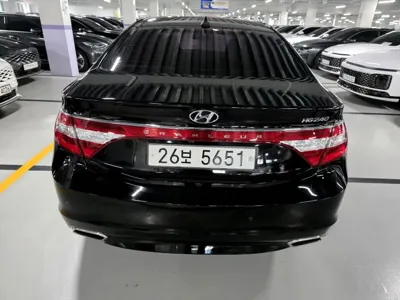 Hyundai Grandeur 2016, 137280 км, за 4558.97 USD