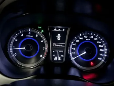 Hyundai Grandeur 2016, 137280 км, за 4558.97 USD - фото 8