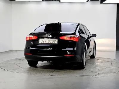 Kia K3 2015, 101144 км, за 3741.63 USD