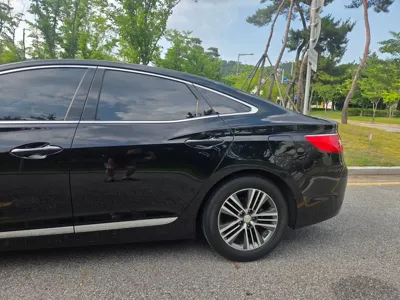 Hyundai Grandeur 2014, 53000 км, за 4164.47 USD
