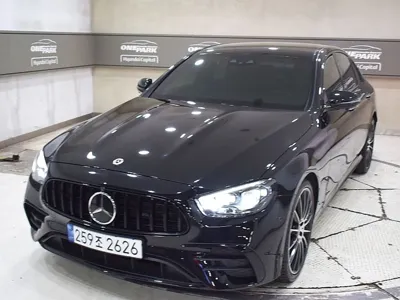 Mercedes-Benz E-Class · 2023 год