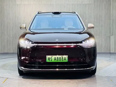AITO 问界 AITO M9 2025, 10000 км, за 61449.07 USD