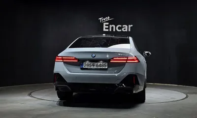 BMW 5-Series 2025, 12840 км, за 44880.34 USD