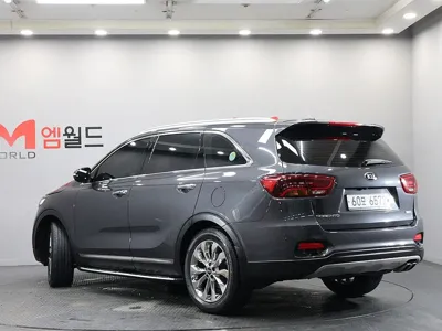 Kia Sorento 2018, 75392 км, за 10962.32 USD