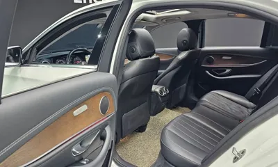 Mercedes-Benz E-Class 2019, 127557 км, за 15562.9 USD - фото 17