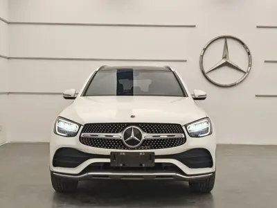 Mercedes-Benz GLC 2023, 60000 км, за 27584.59 USD