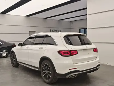 Mercedes-Benz GLC 2023, 60000 км, за 27584.59 USD