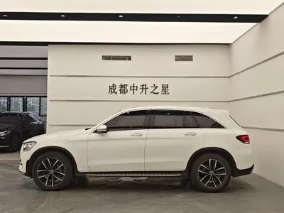 Mercedes-Benz GLC 2023, 60000 км, за 27584.59 USD