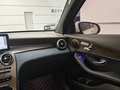 Mercedes-Benz GLC 2023, 60000 км, за 27584.59 USD - фото 12