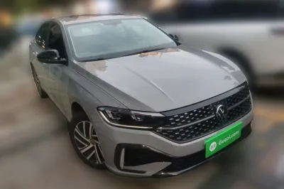 Volkswagen Lavida 2023, 67000 км, за 13581 USD