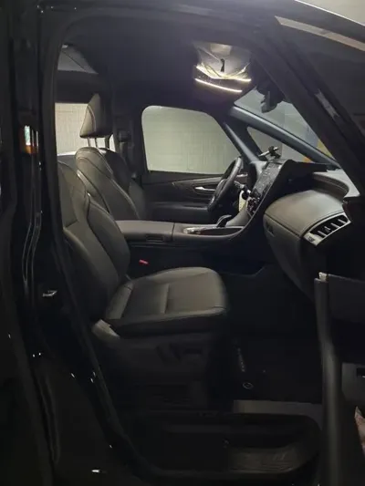 Toyota Alphard 2024, 3752 км, за 72206.91 USD - фото 7