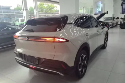Baojun Yunhai 2024, 21500 км, за 14799 USD - фото 6